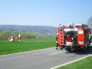 Unfallstelle L561 Schwerer Verkehrsunfall - Brandschutz und Christoph 44